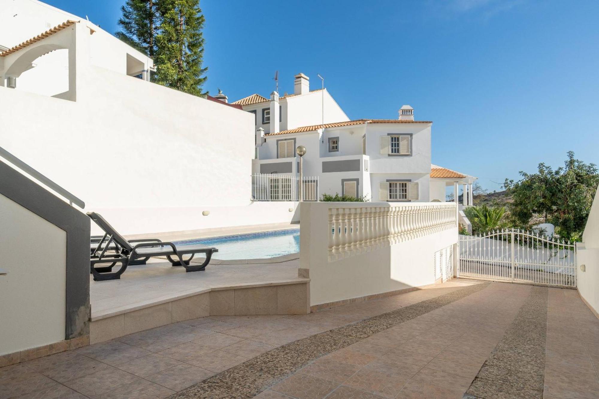 Villa Lemos By Hellovacations
